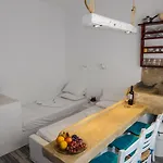 Ioanna Aparthotel 4*