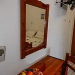 Ioanna 4*