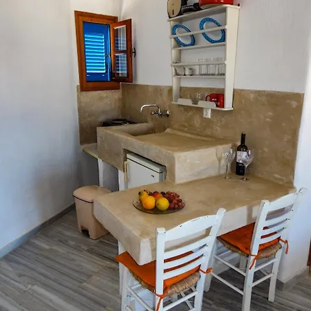 Ioanna Aparthotel Náousa