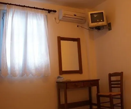 Ξενοδοχείο με διαμερίσματα Ioanna