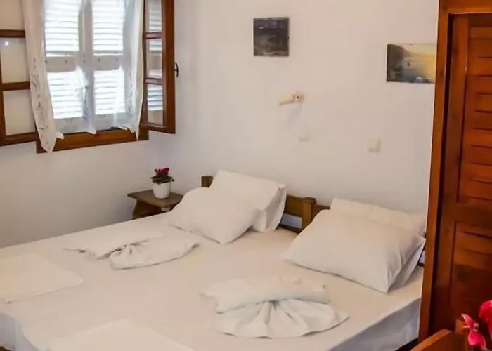 Aparthotel Ioanna Naoussa